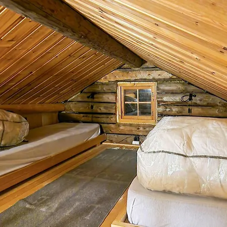 Σπίτι διακοπών 4 Bedroom Stunning In *